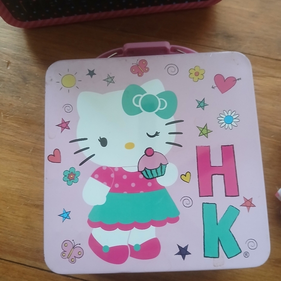 Hello Kitty Pink and White Doll Set - Picture 4 of 8
